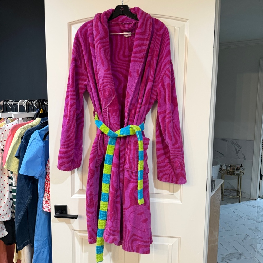 Poppi robe - Plush Women's Robe in Magenta with Colorful Stripe Belt